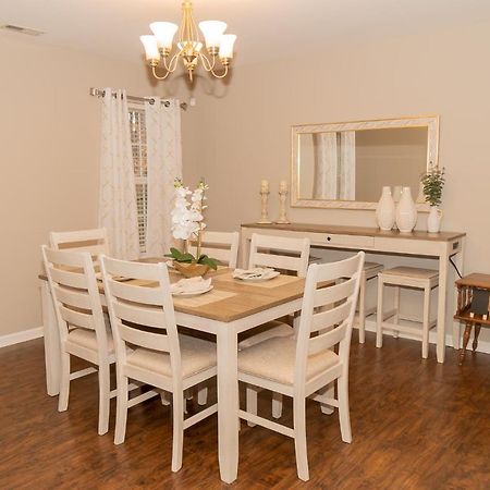 Beautiful Spacious 4 Bedroom House , Sleeps 8+ Raleigh Exterior foto